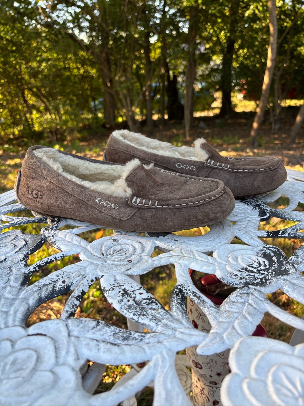 UGG Kids Moccasin Slippers in Chestnut
